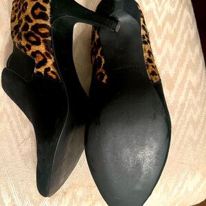 Like new Cole Haan heeled booties